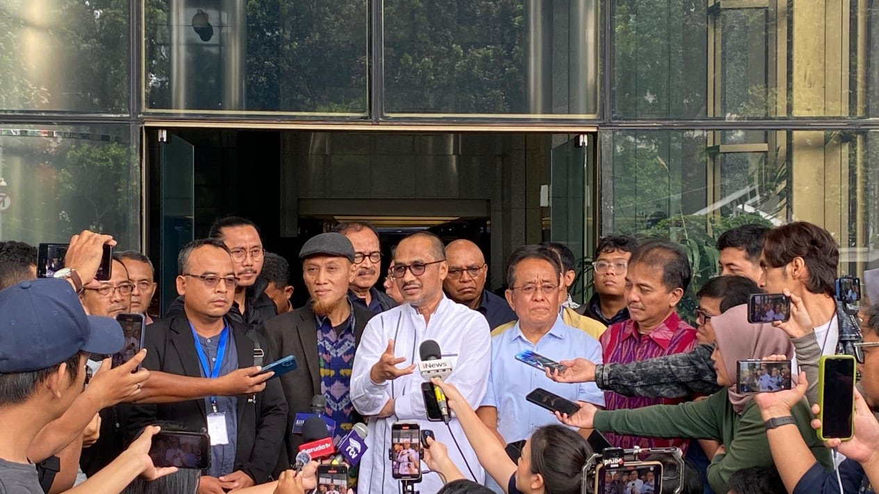 finfeng_Koalisi masyarakat sipil Laporkan Dugaan Korupsi PSN PIK 2 ke KPK