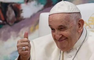 Lonceng Gereja Bunyi 88 Kali Memberitahukan Paus Fransiskus Meninggal