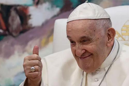 finfeng_Lonceng Gereja Bunyi 88 Kali Memberitahukan Paus Fransiskus Meninggal