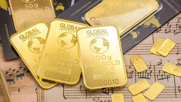 finfeng_Pecah Rekor Harga Emas Meroket1