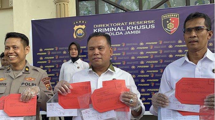 finfeng_Karyawati Bank Jambi