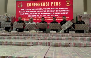 Penampakan Tumpukan Uang Rp11,8 Triliun Sitaan Dari Kasus Korupsi CPO