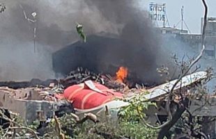 Pesawat Air India Jatuh Saat Lepas Landas, 242 Tewas