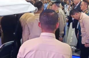Prabowo Tegur Paspamres Karena Hempaskan Tangan Jenderal Asing