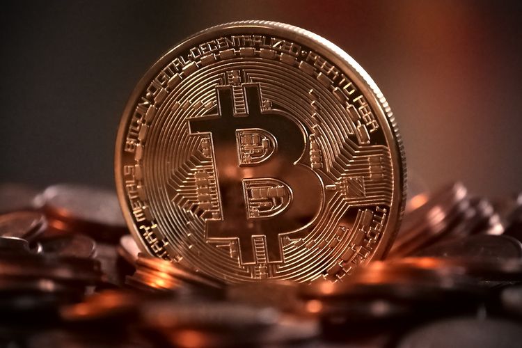 finfeng_Sejarah Cetak Rekor Tertinggi Harga Bitcoin Tembus Rp 2 Miliar
