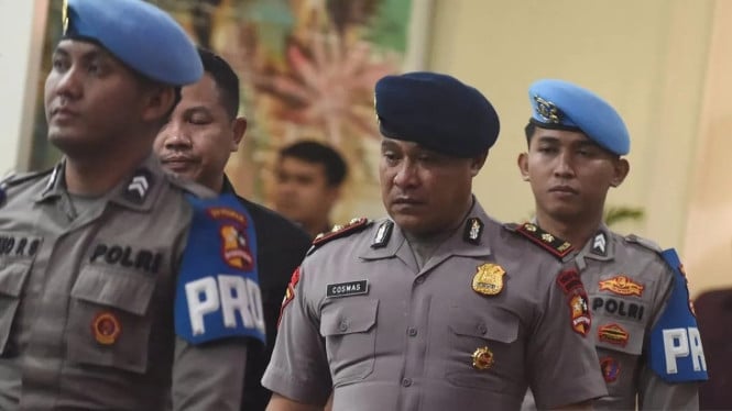 finfeng_Polri Resmi Pecat Kompol Cosmas Terbukti Salah Lindas Tewasnya Affan Kurniawan